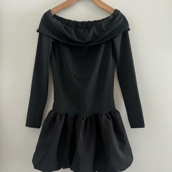 Black Off-Shoulder Long Sleeve Mini Bubble Dress Sz XS - Picture 3 of 5